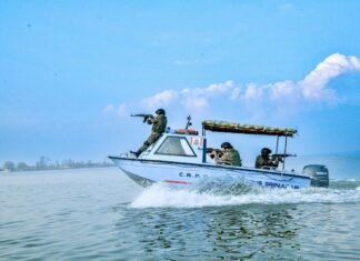 సీఆర్పీఎఫ్ దేశానికి భద్రతా కవచం: అమిత్ షా CRPF